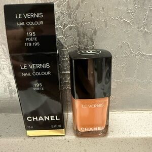 BNW LIMITED EDITION CHANEL LE VERNIS NAIL POLISH, POETE, 195, SOLD OUT!!!